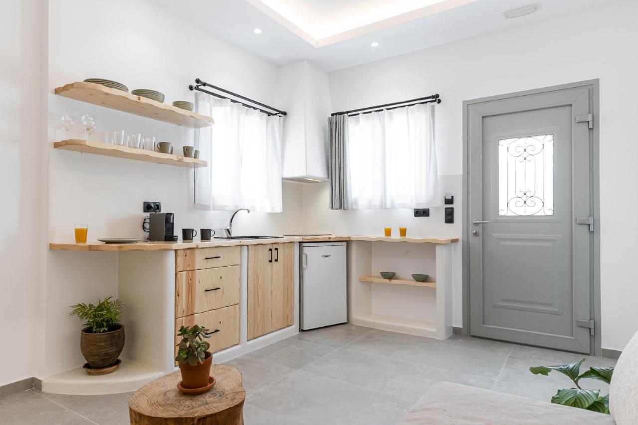Adama'S Suites Naxos City Esterno foto