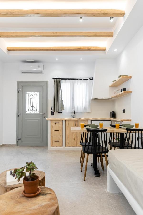 Adama'S Suites Naxos City Esterno foto
